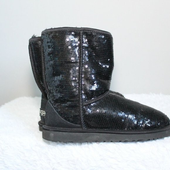 UGG Classic Short Sparkles Black Boots Sequin Sheepskin 3161 Women's 8 H12133 - Picture 11 of 11